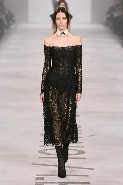 Look 5